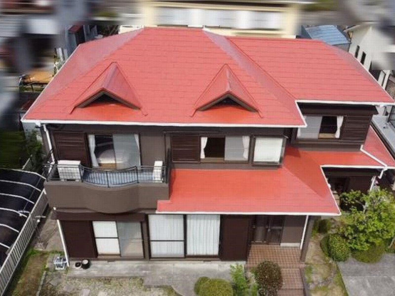 屋根塗装後の戸建ての全景